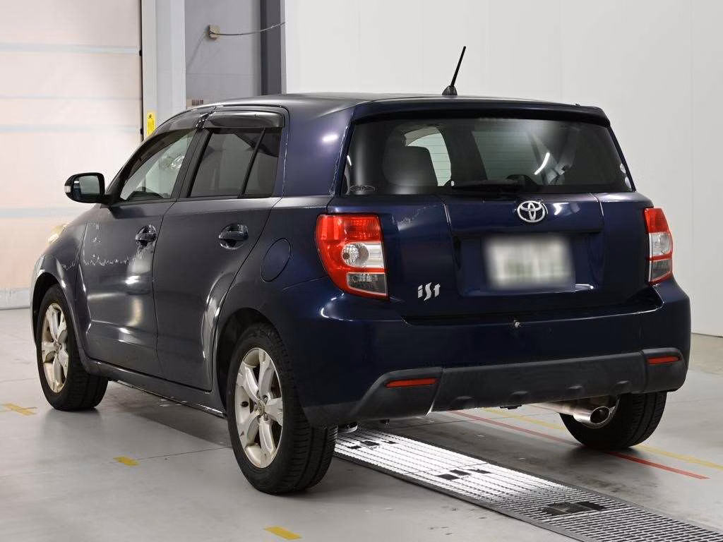 TOYOTA IST