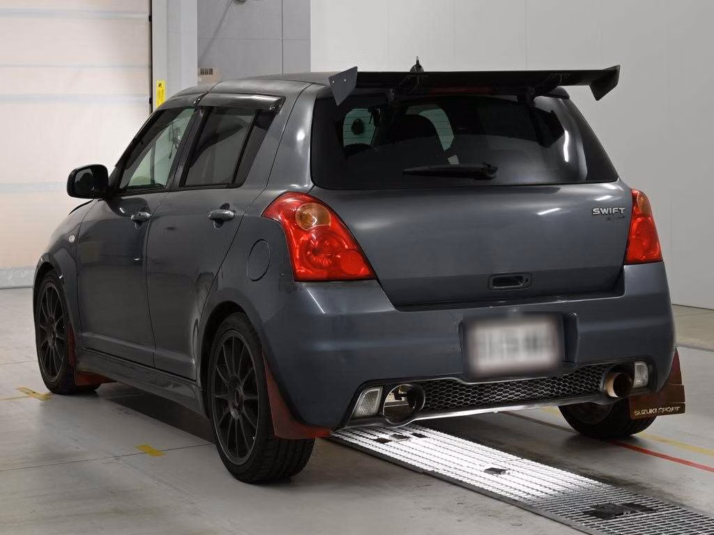 SUZUKI SWIFT