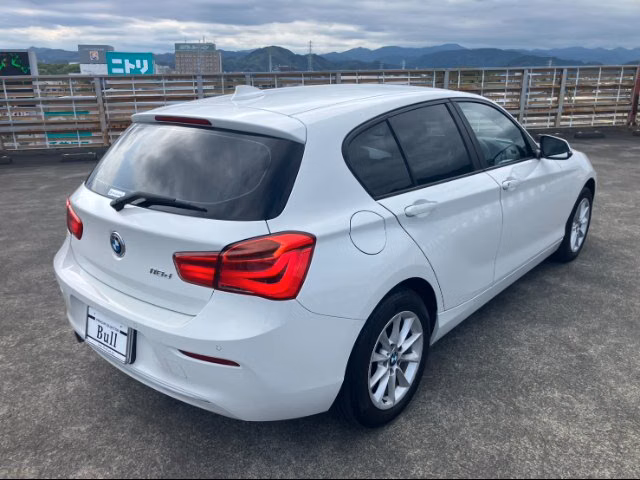 BMW 1-SERIES