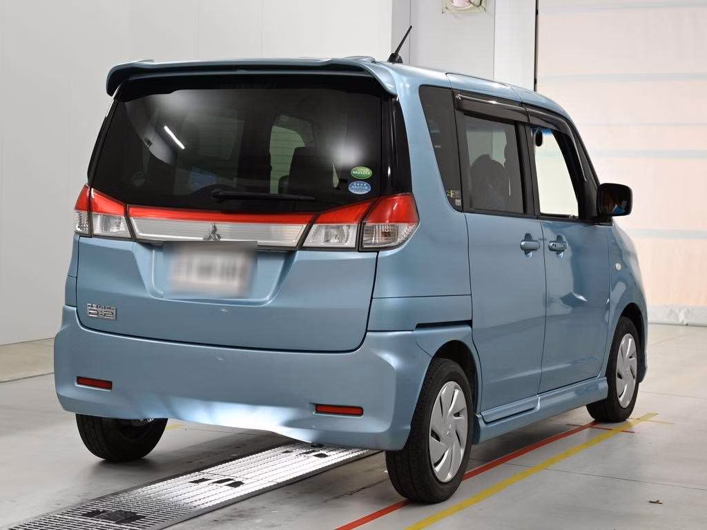 MITSUBISHI DELICA D:2