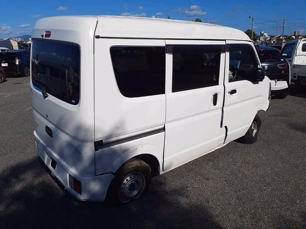 MITSUBISHI MINICAB