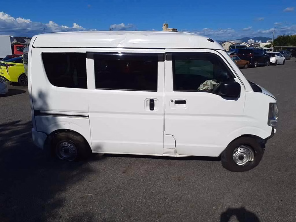 MITSUBISHI MINICAB
