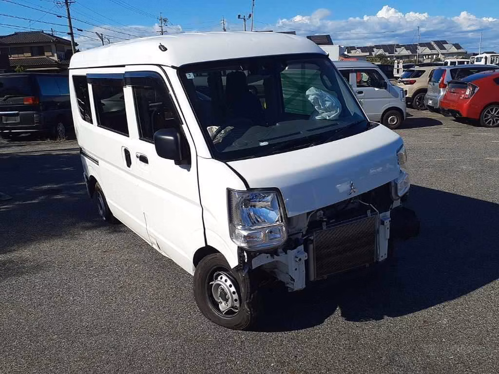 MITSUBISHI MINICAB