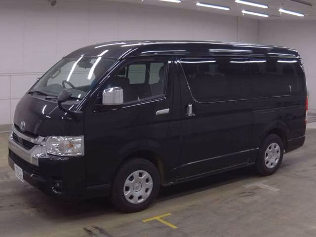 TOYOTA HIACE