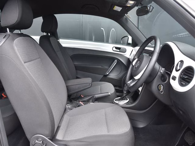 VOLKSWAGEN BEETLE