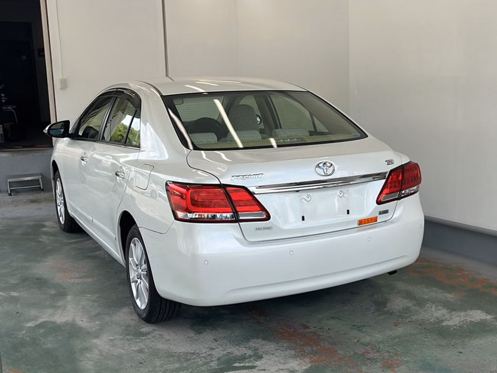 TOYOTA PREMIO