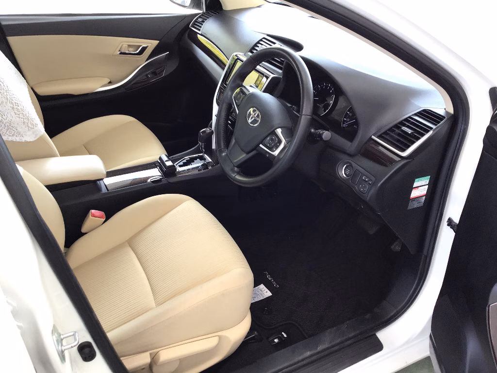 TOYOTA PREMIO