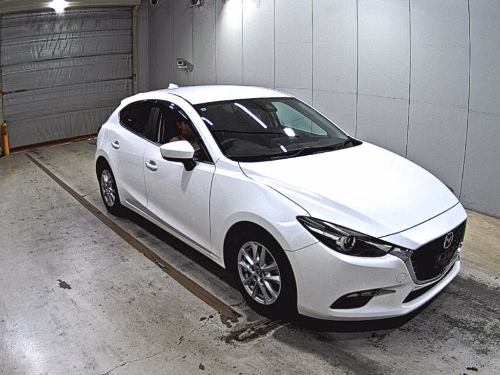 MAZDA AXELA