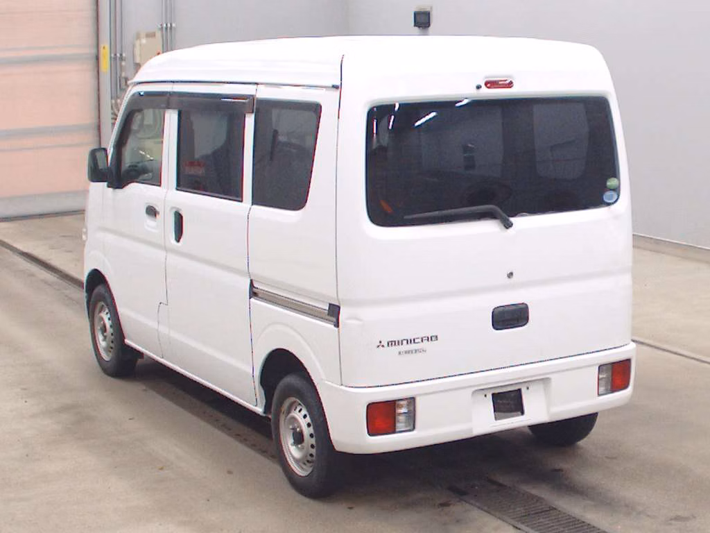 MITSUBISHI MINICAB