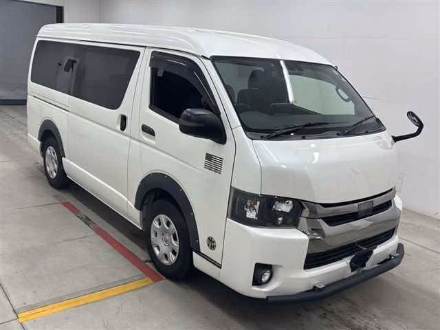 TOYOTA REGIUS ACE