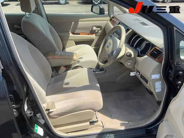 NISSAN TIIDA LATIO