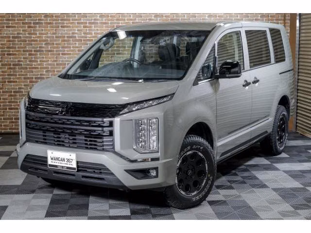 MITSUBISHI DELICA D:5