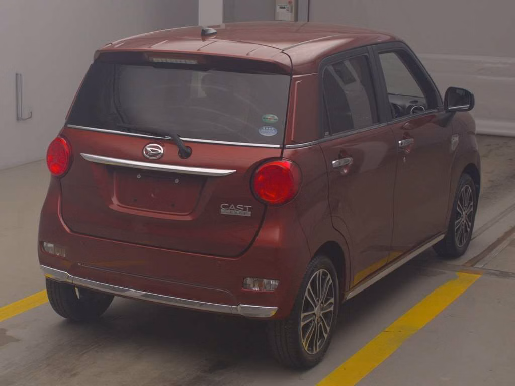 DAIHATSU CAST