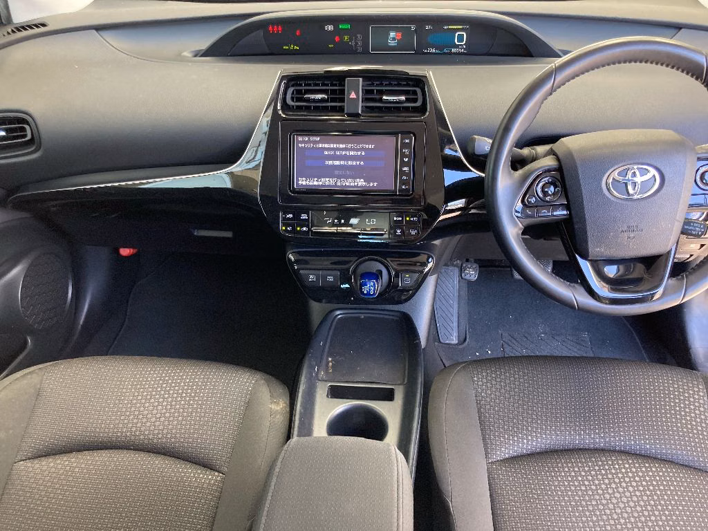 TOYOTA PRIUS