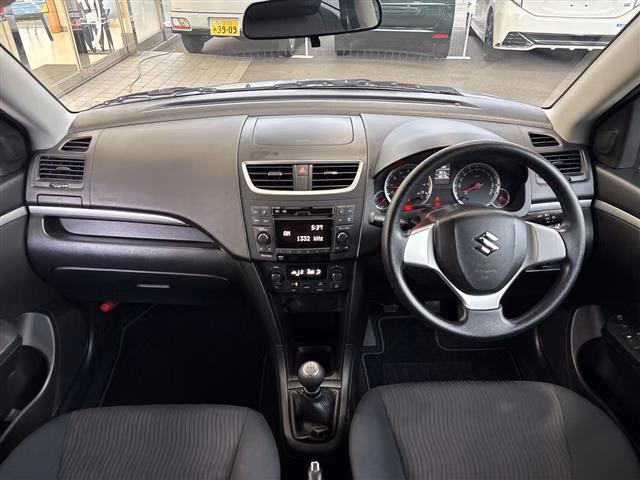 SUZUKI SWIFT