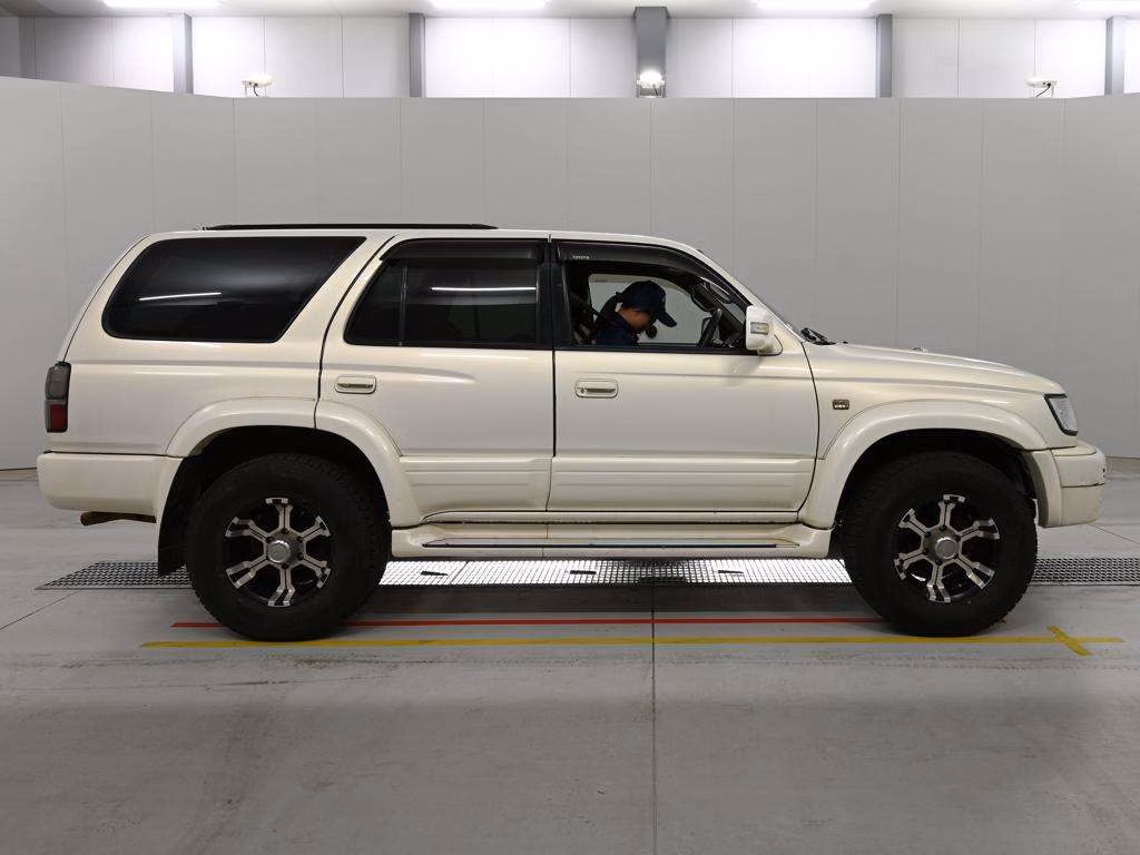 TOYOTA HILUX SURF