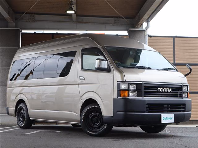 TOYOTA REGIUS ACE