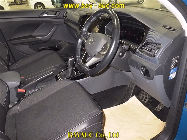 VOLKSWAGEN T-CROSS