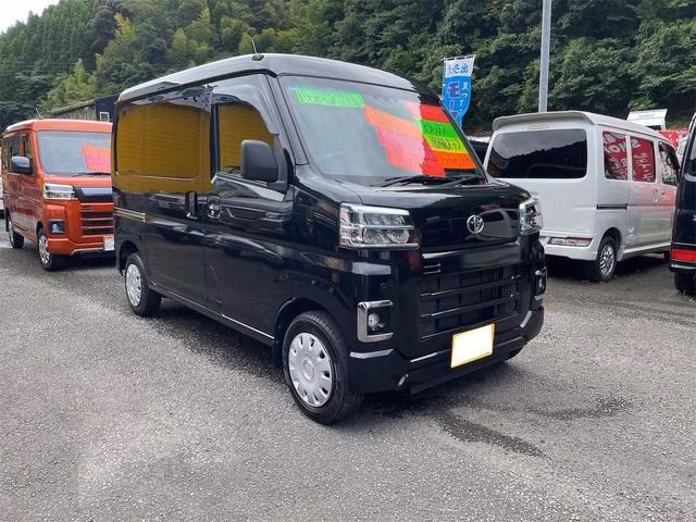 TOYOTA PIXIS VAN