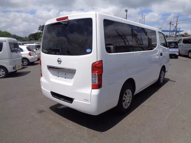 NISSAN NV350 CARAVAN