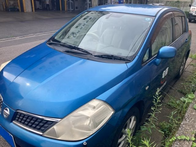 NISSAN TIIDA