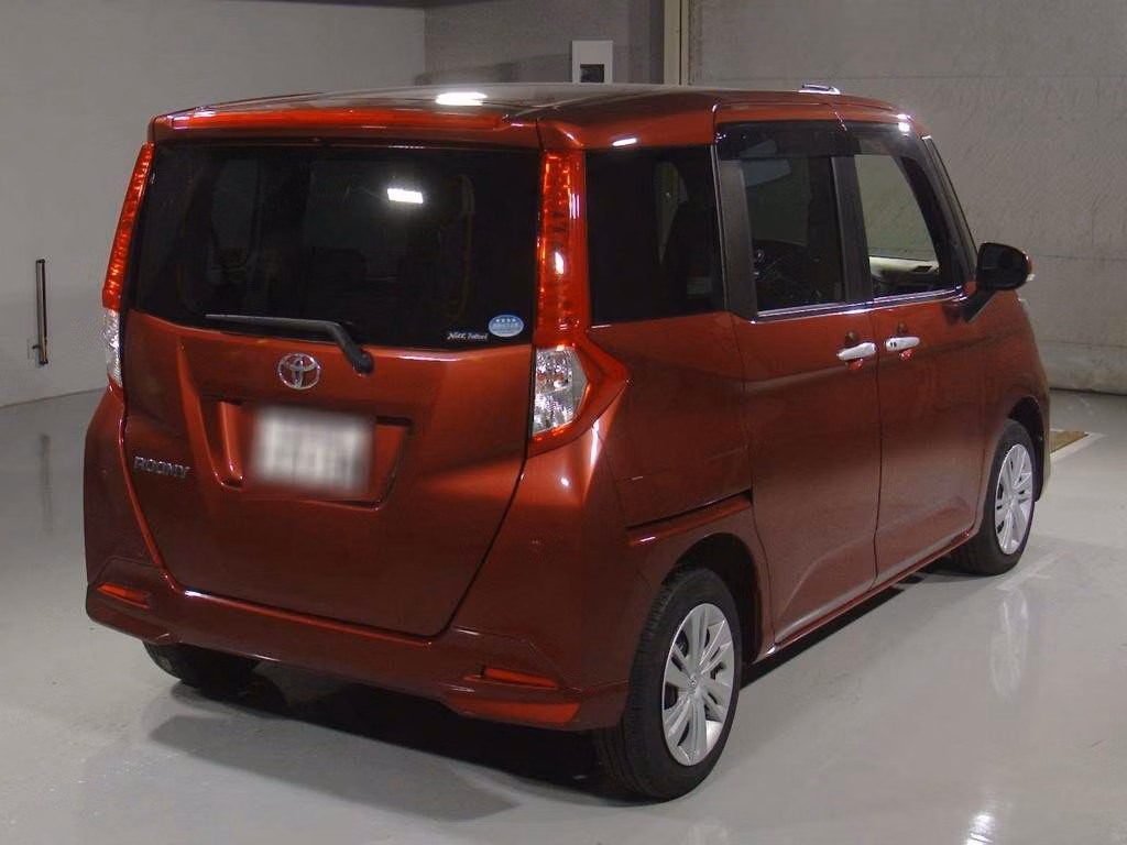 TOYOTA ROOMY