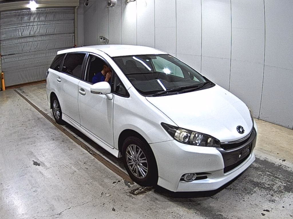 TOYOTA WISH