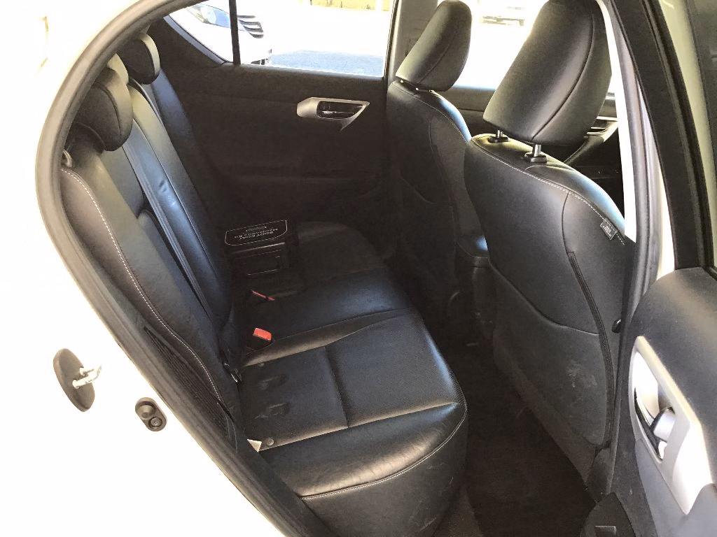 LEXUS CT200H