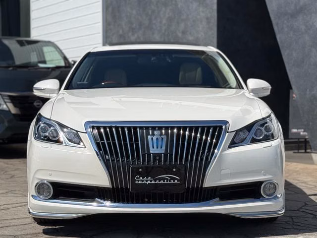 TOYOTA CROWN MAJESTA