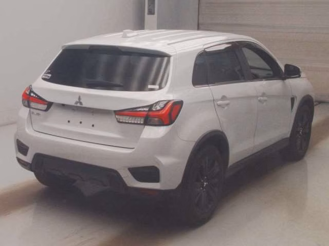 MITSUBISHI RVR