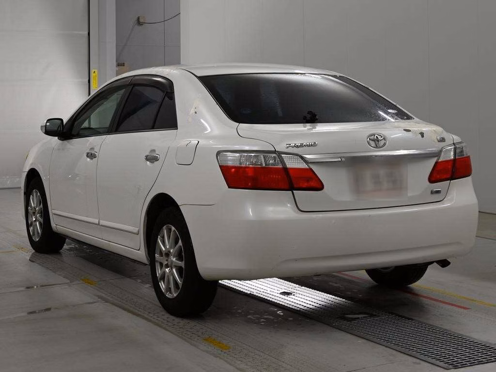 TOYOTA PREMIO