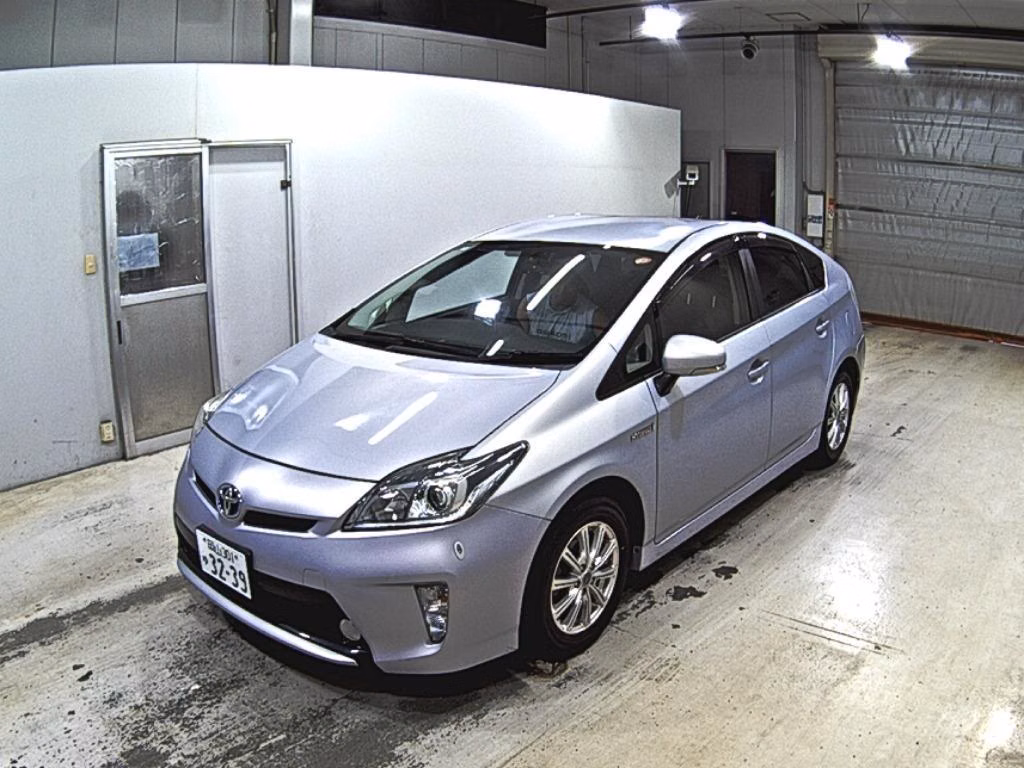 TOYOTA PRIUS