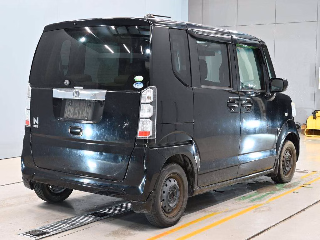 HONDA N-BOX