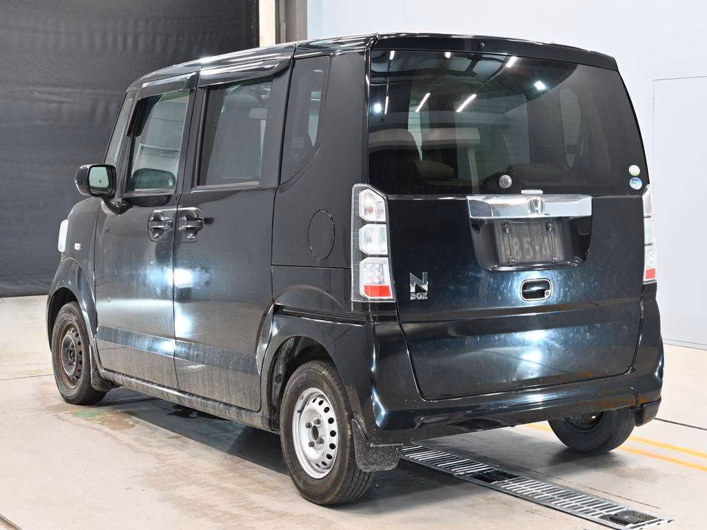 HONDA N-BOX