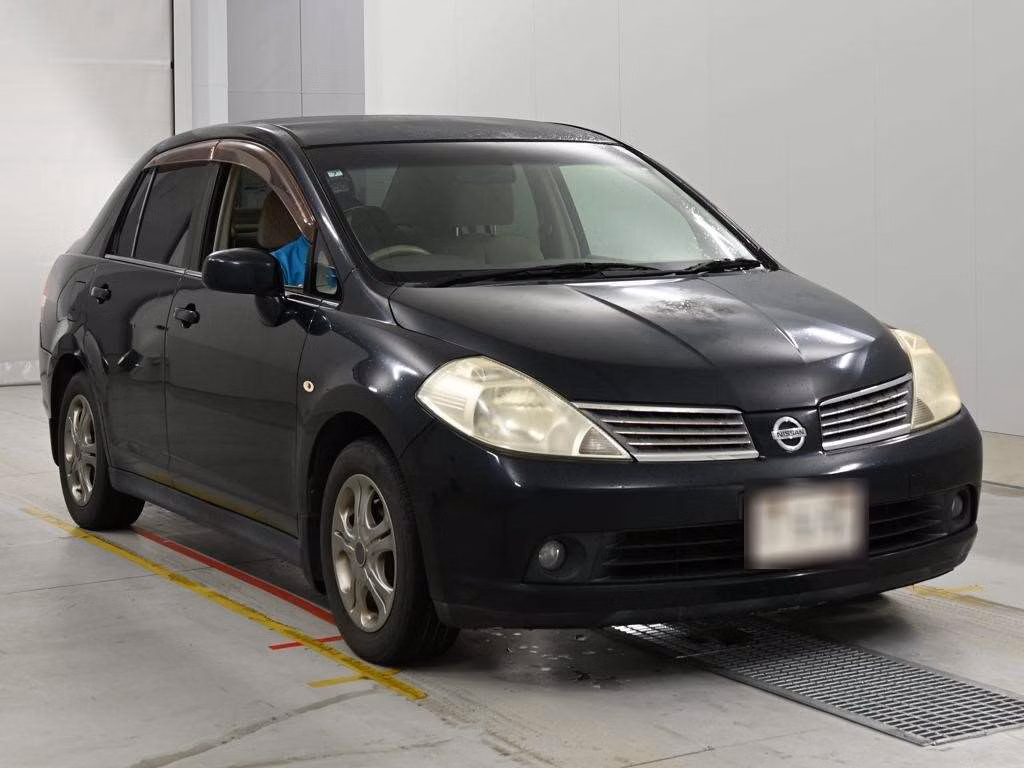 NISSAN TIIDA LATIO