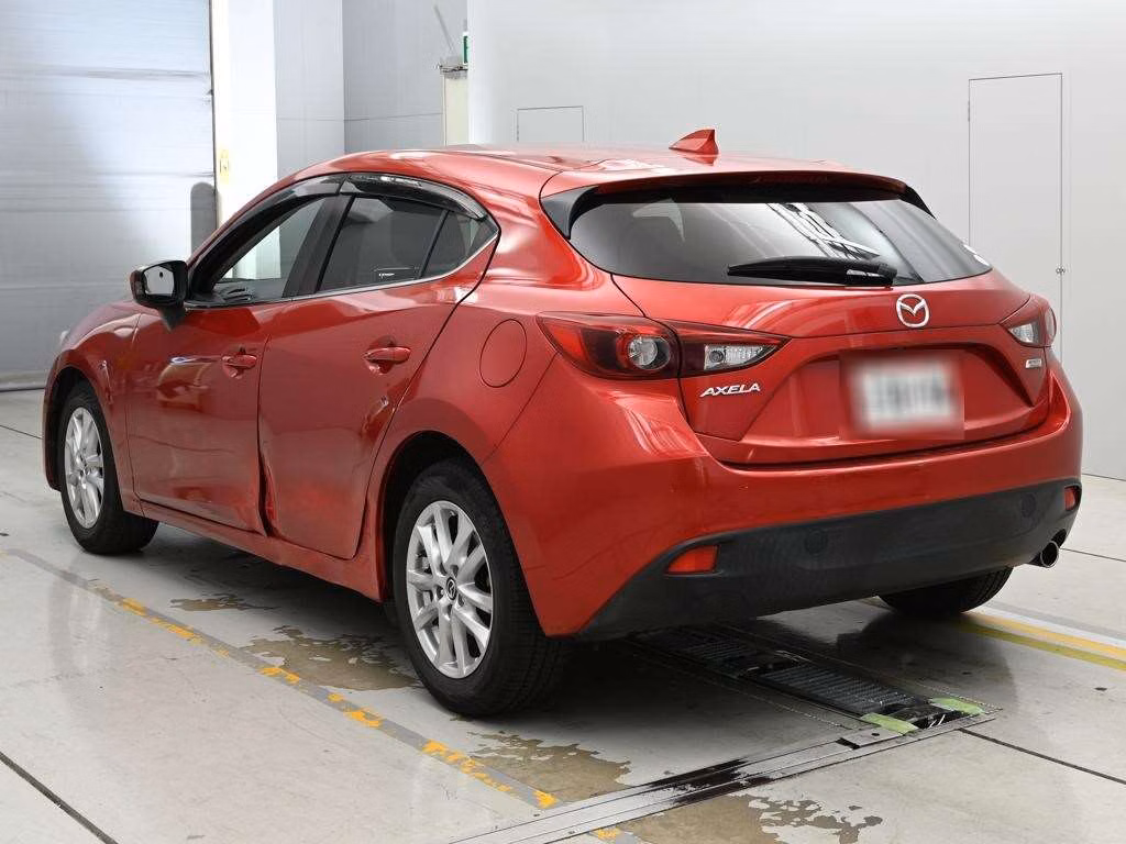 MAZDA AXELA