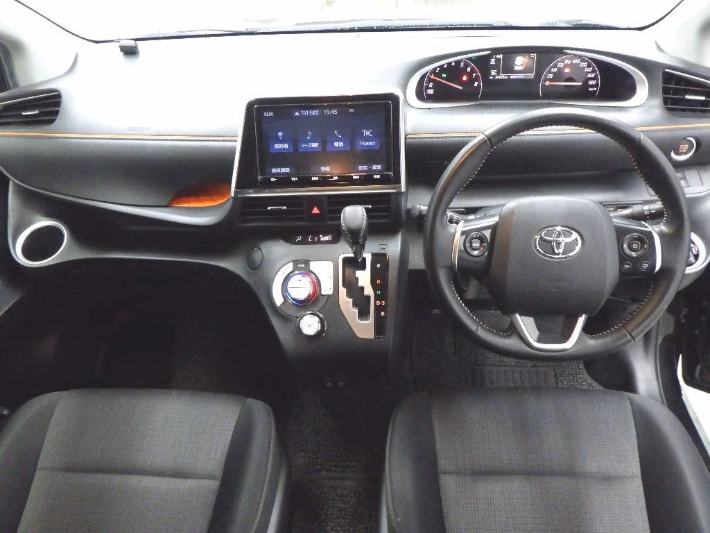 TOYOTA SIENTA