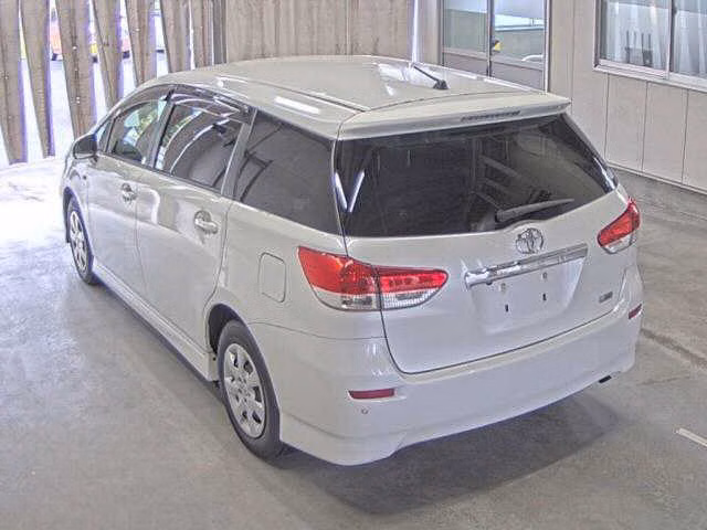 TOYOTA WISH