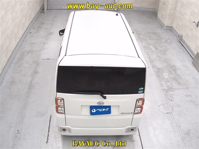 DAIHATSU WAKE