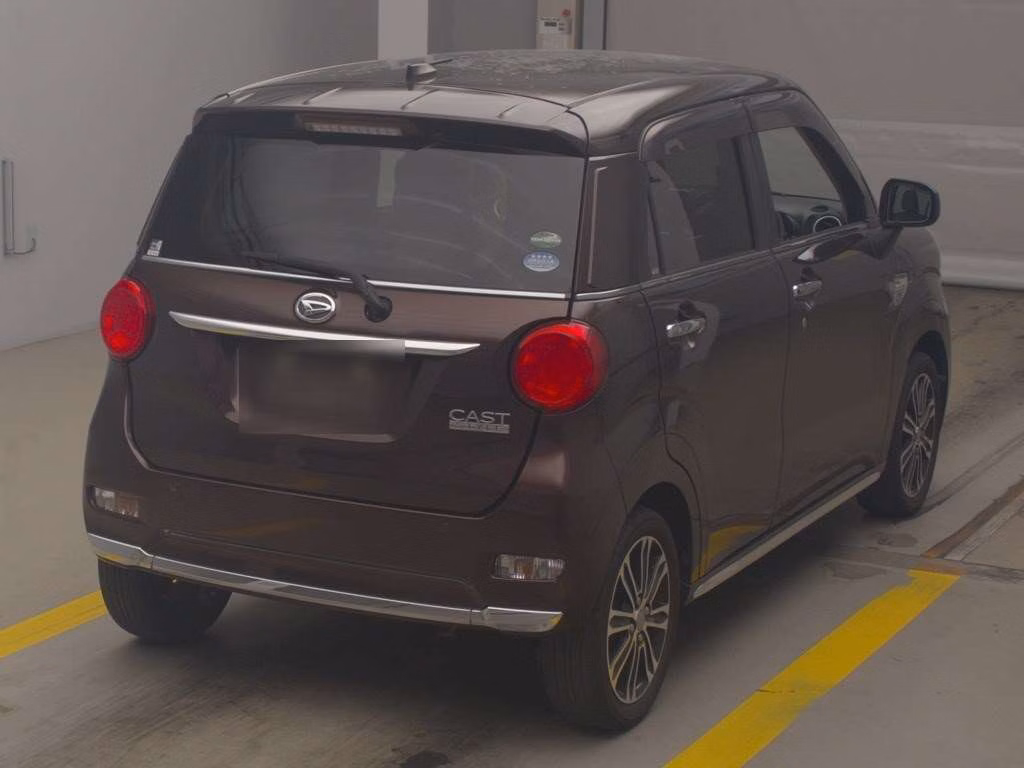 DAIHATSU CAST