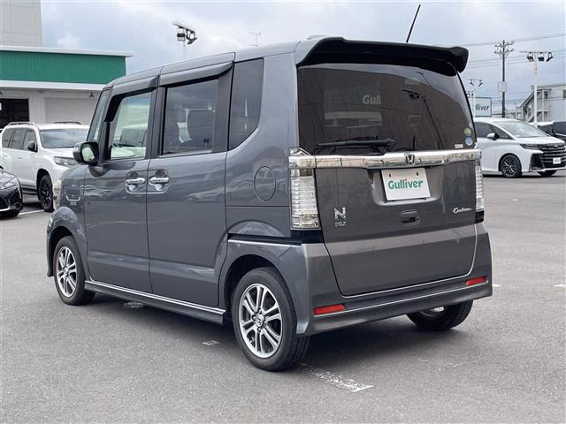 HONDA N-BOX