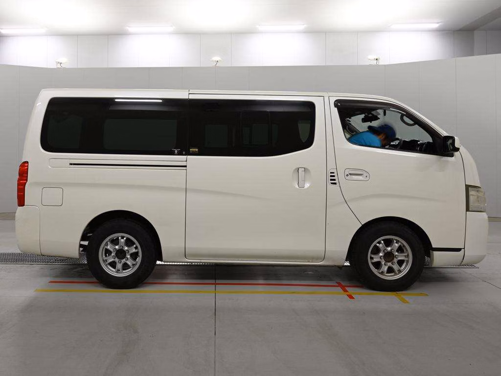 NISSAN NV350 CARAVAN