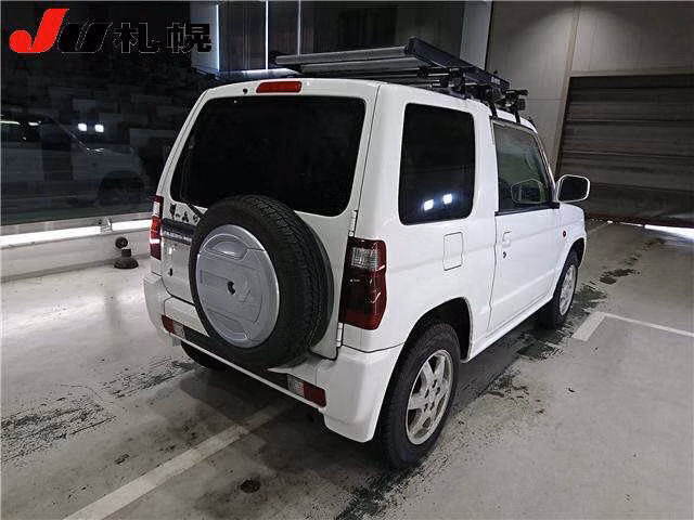 MITSUBISHI PAJERO MINI