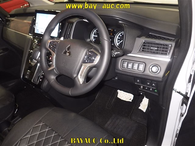 MITSUBISHI DELICA D:5