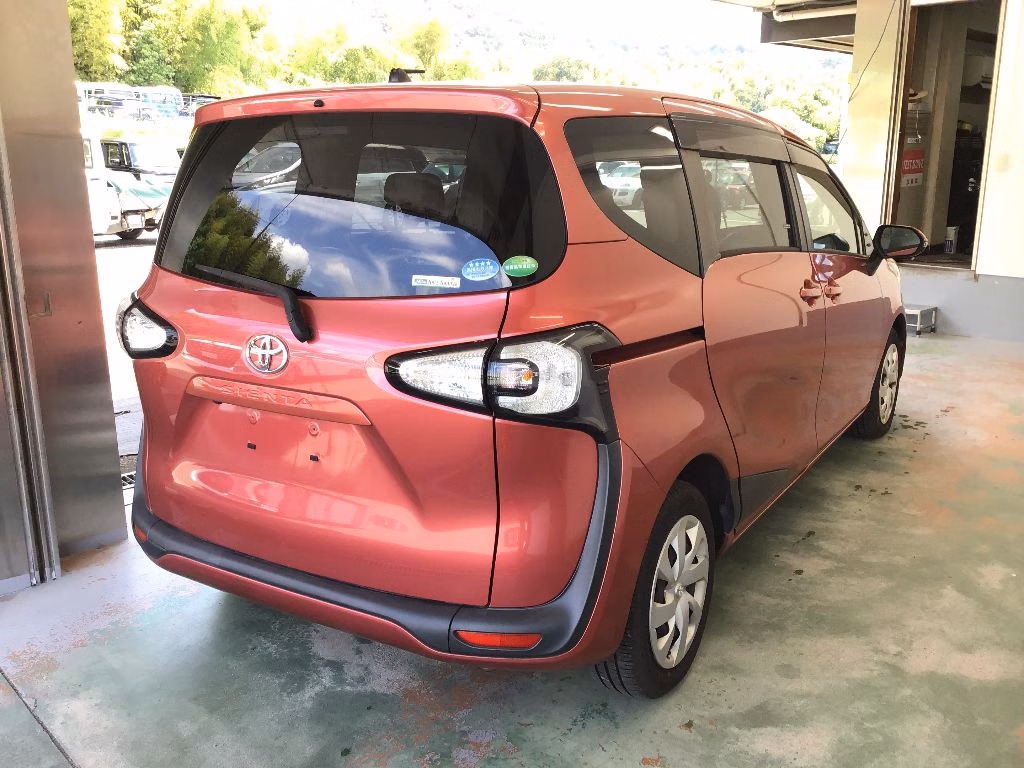 TOYOTA SIENTA