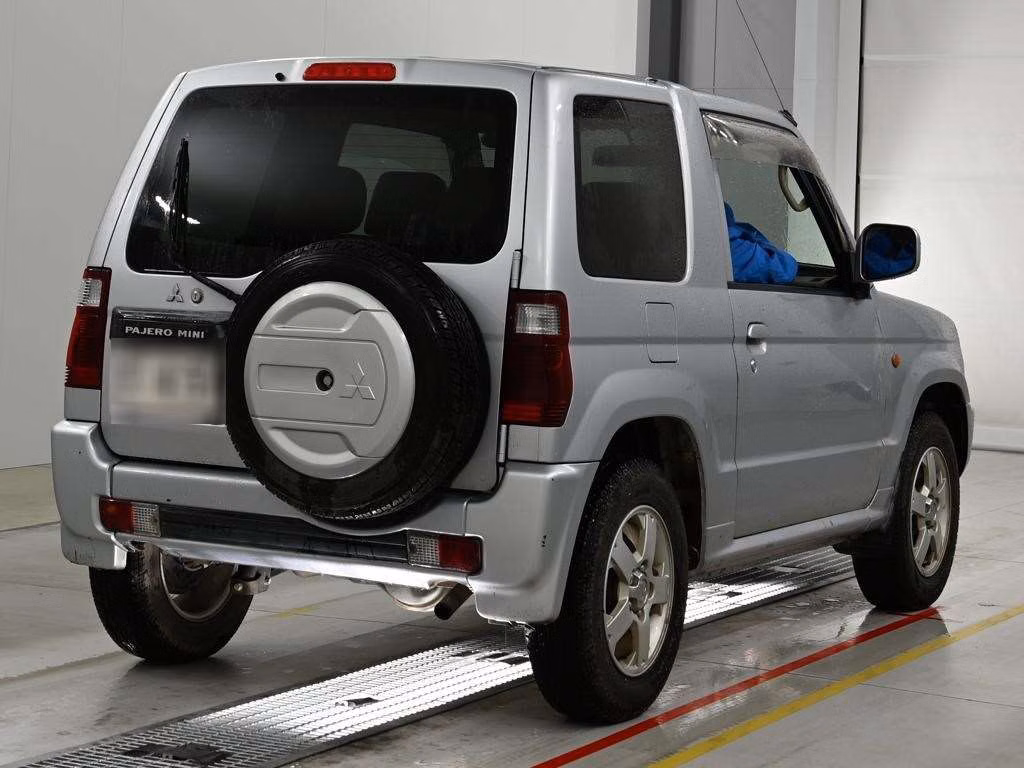 MITSUBISHI PAJERO MINI