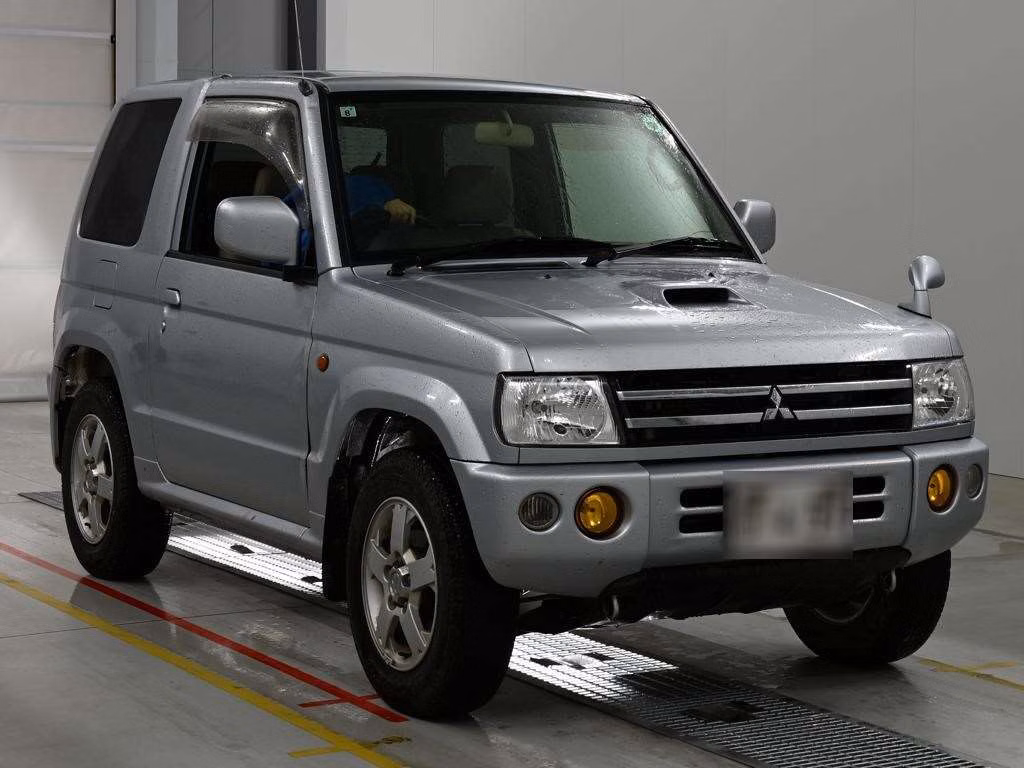 MITSUBISHI PAJERO MINI