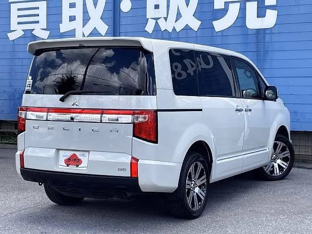 MITSUBISHI DELICA D:5