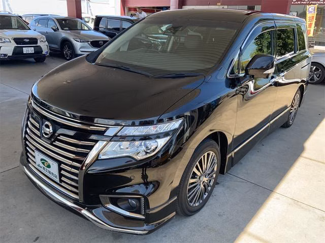 NISSAN ELGRAND
