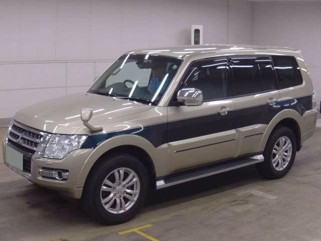 MITSUBISHI PAJERO